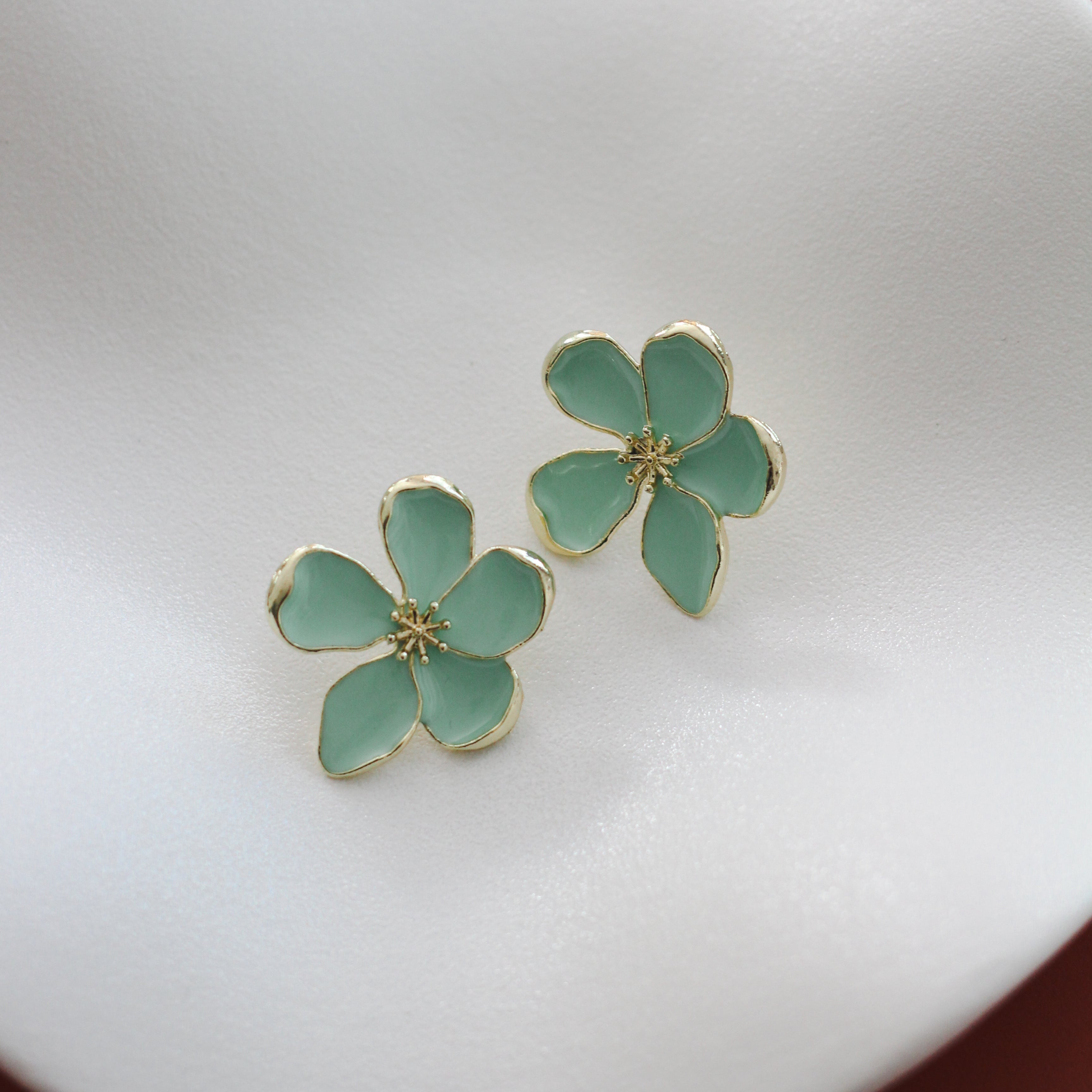 Elegant Flower Enamel Earring